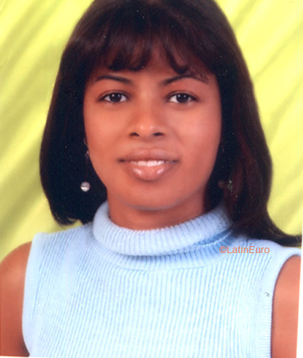 Date this young Dominican Republic girl Ginnette from Santo Domingo N2510