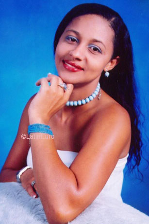 Date this athletic Dominican Republic girl Patricia from Santiago N2540