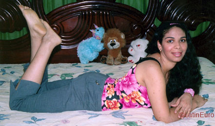 Date this athletic Dominican Republic girl Reyna from Santiago N2678