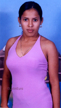 Date this beautiful Honduras girl Leyla from  N2896