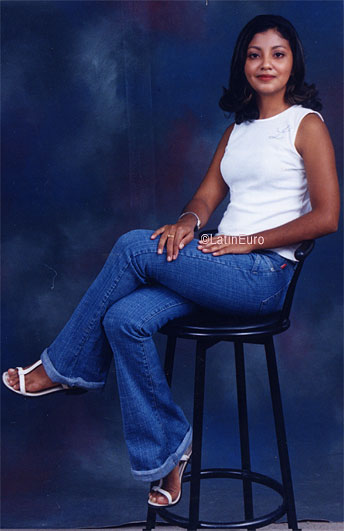 Date this lovely Any Country girl Sindy from  N2973
