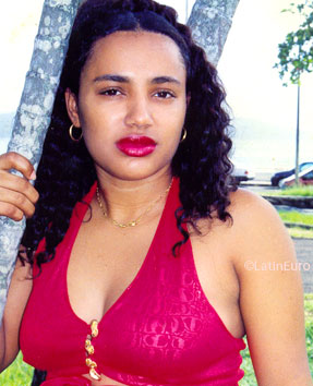 Date this passionate Dominican Republic girl Lillian from Santiago N3121