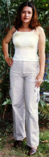 Date this sensual Honduras girl Ely from  N3138