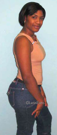 Date this nice looking Dominican Republic girl Elizabeth from Santo Domingo N3266
