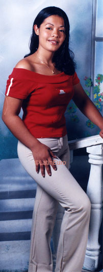 Date this foxy Honduras girl Elvia from Yoro N3353