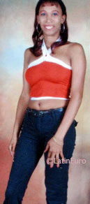 Date this foxy Dominican Republic girl Carmen from Cotui N3377