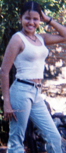 Date this young Honduras girl Delsy from Choluteca N3394