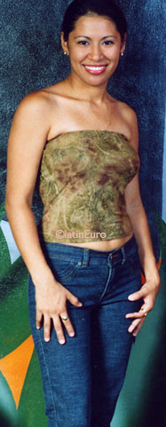 Date this passionate Honduras girl Carin from Comayagua N3437