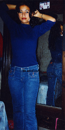 Date this young Honduras girl Leonela from Yoro N3463