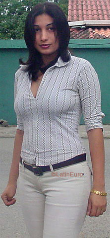 Date this charming Honduras girl Dania from San Pedro Sula N3565