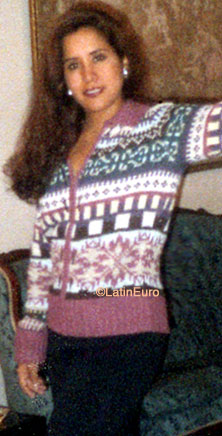 Date this happy Peru girl Ursula from Lima N3575