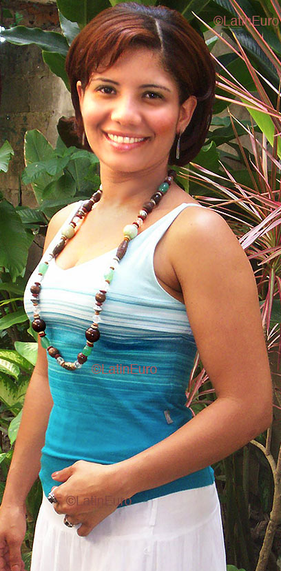 Date this hot Dominican Republic girl Grisel from San Cristobal N422