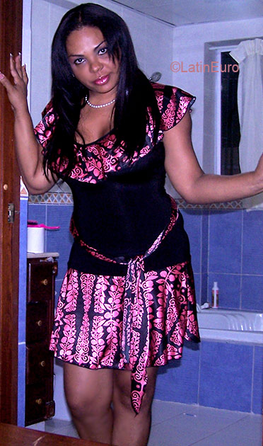 Date this pretty Dominican Republic girl Mirian from Santo Domingo N543