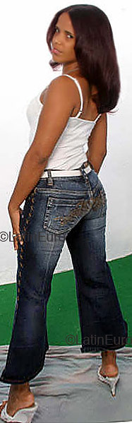 Date this hot Dominican Republic girl Anny from Santo Domingo N563