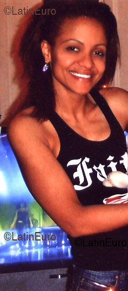 Date this pretty France girl Juliette from  N573