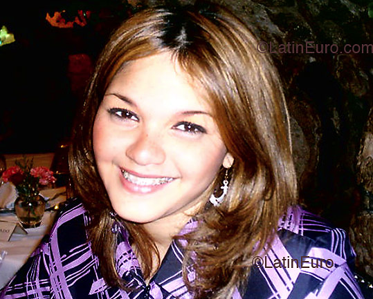 Date this attractive Any Country girl Paola from  N624