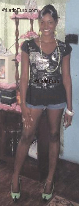 Date this athletic Any Country girl Chikoda from St. Elizabeth N-670