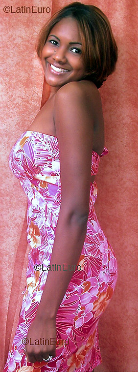 Date this passionate Dominican Republic girl Loida from Santo Domingo N692