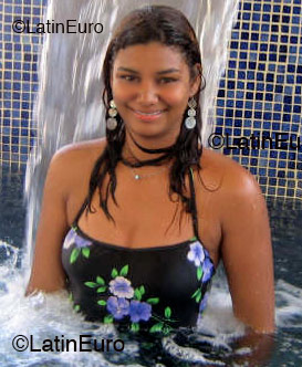 Date this passionate Dominican Republic girl Lenny from Santo Domingo N71