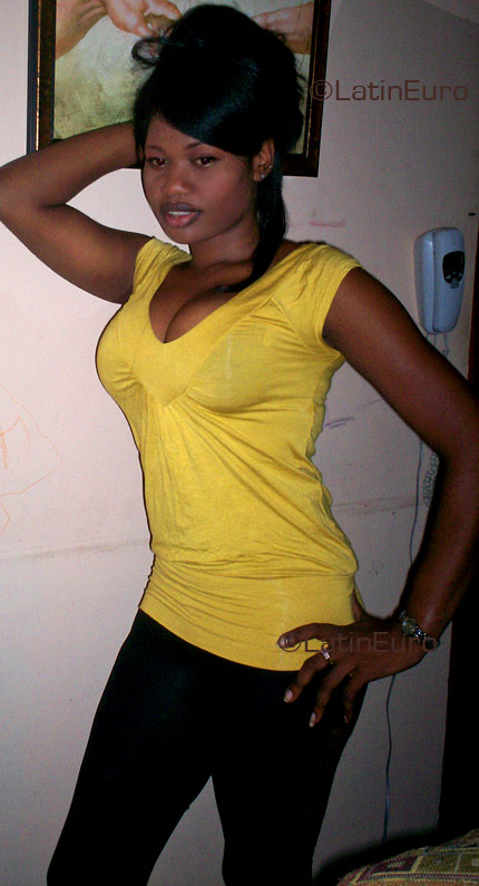 Date this gorgeous Any Country girl Rainny from  N775