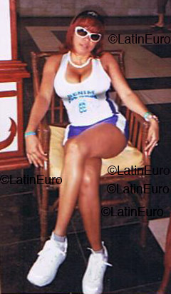 Date this hard body Dominican Republic girl Iandra from Santo Domingo N83