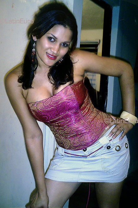 Date this foxy Dominican Republic girl Karol from Montecristi N870