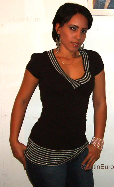 Date this pretty Dominican Republic girl Celeste from Maria Trinidad Sanchez N995