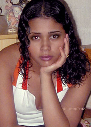 Date this funny Brazil girl Samara from GOIANIA B6798