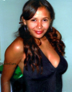 Date this happy Brazil girl Ceica from CONCEICAO B8058