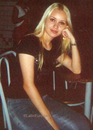 Date this beautiful Brazil girl Paola from CABO FRIO B8069