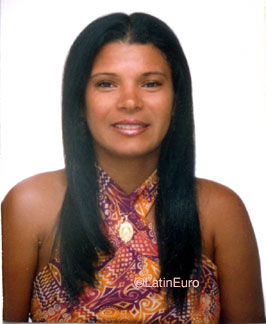 Date this hot Brazil girl Ana from  B8368