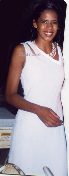 Date this voluptuous Brazil girl Cindreia from PEDRA PRETA B8390