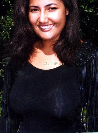 Date this hot Brazil girl Rosiclaudia from JOAO PESSOA B8498