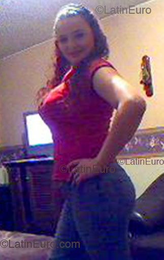Date this young Colombia girl Ingrid from Bogota C9006