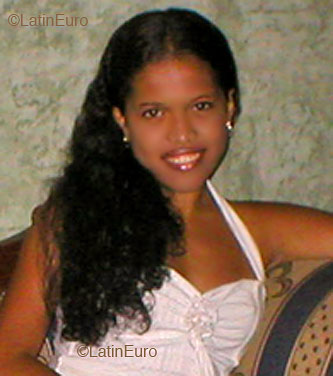 Date this nice looking Colombia girl Mayra from Cali C9369