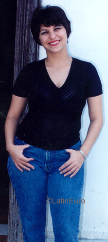 Date this young Honduras girl Ibesya from San Pedro Sula N3858