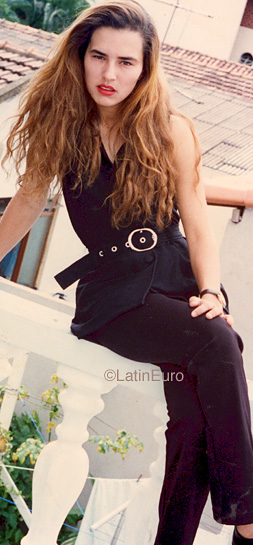 Date this delightful Brazil girl Dulaneia from ARAUJOS B9900