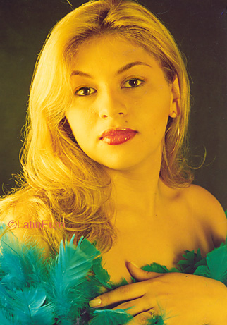 Date this lovely Brazil girl Eriudiuar from ACAILANDIA B9905