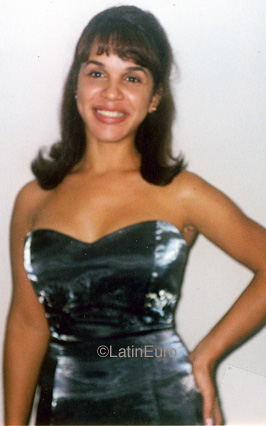 Date this funny Brazil girl Flavia from GOIANIA B9916