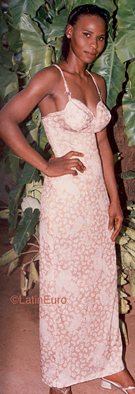 Date this tall Faso girl Sara from  N3778