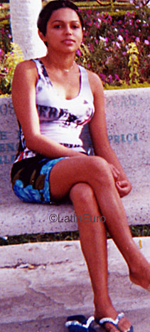 Date this good-looking Brazil girl Alciane from  B9711