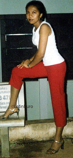 Date this sultry Brazil girl Cindrea from LENCOIS PAULISTA B9692