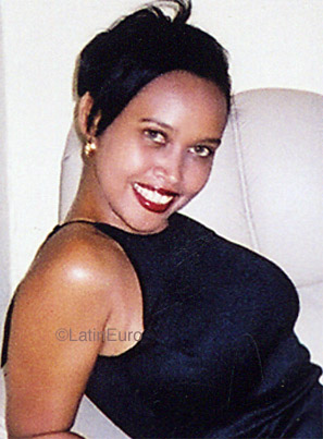 Date this georgeous Brazil girl Eveline from RECIFE B9713