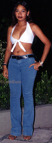 Date this passionate Brazil girl Lidiane from CODO B9636