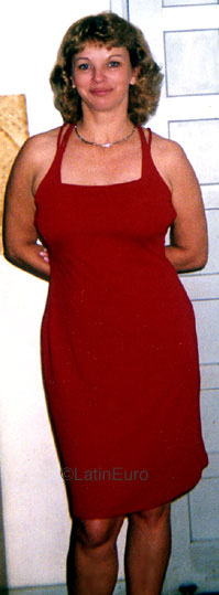 Date this happy Brazil girl Junelia from SANTA CATARINA B9602