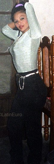 Date this athletic Honduras girl Rosa from  N3755