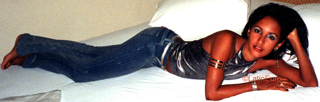 Date this charming Brazil girl Simone from RECIFE B9578