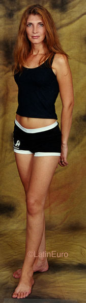 Date this nice looking Brazil girl Amanda from BLUMENAU B9382