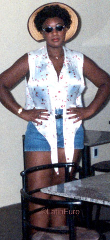 Date this exotic Brazil girl Gelceli from QUADRA B9420