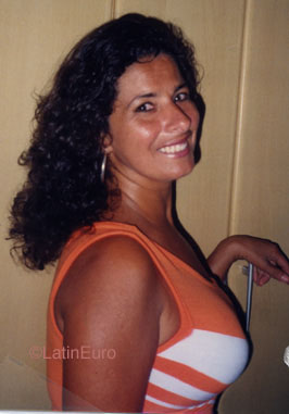 Date this good-looking Brazil girl Regina from RIO DE JANEIRO B9343